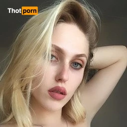 Blonde Pussy Jassie 😈