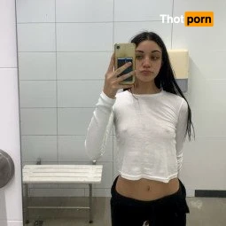 Sarah 🤍 FREE PAGE