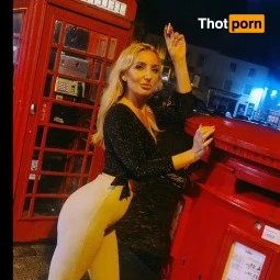 MISS KIKI Smoking Goddess 😻💦