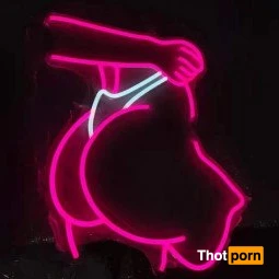 TWERK PLAYH♡USE by ᥫ᭡rincess