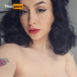 alex 🖤👻 read my bio!!