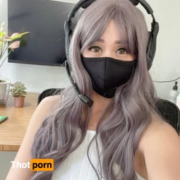 💕Petite Asian e-girl ~ Onlyfans 💕