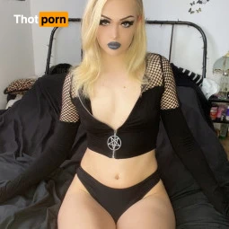 sweebloodbunny17 FREE